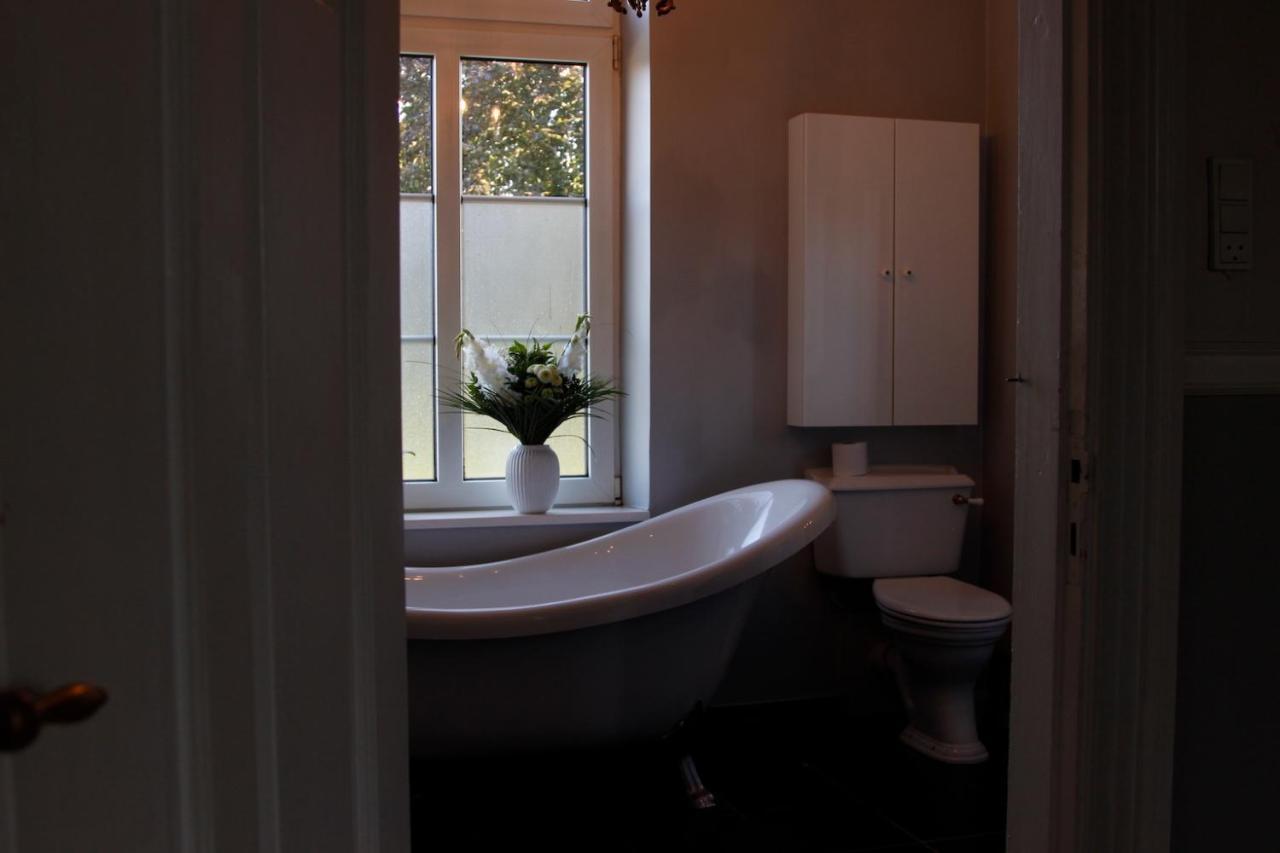 Kruså Lindegaarden Kollund Bed & Breakfast エクステリア 写真